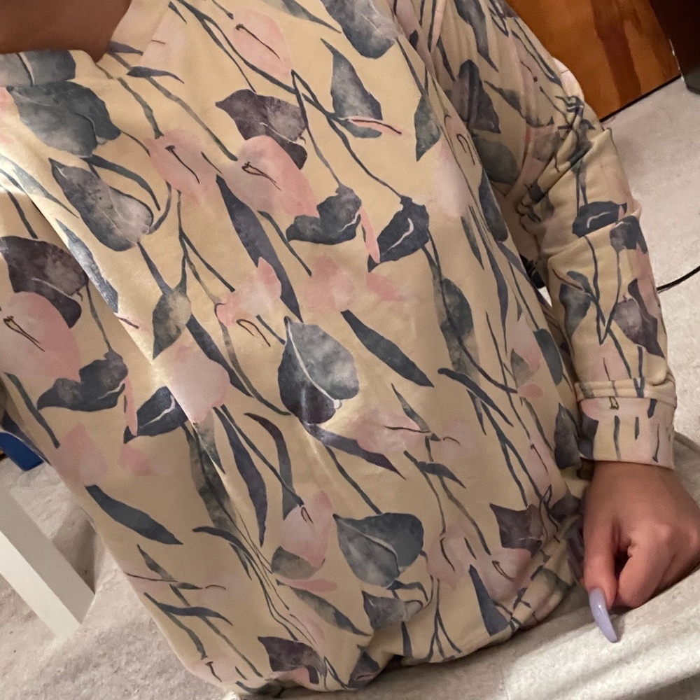 Adorable Floral Sweatshirt